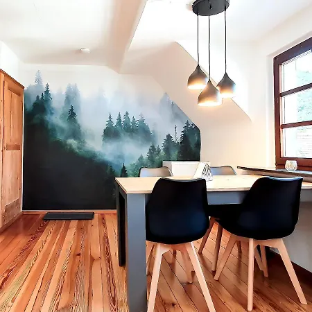 Romantic-apartment - Altbauflair Mit Dachterrasse & Waldblick, Maisonette, 80m2 *