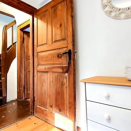 Apartment Romantic-apartment - Altbauflair Mit Dachterrasse & Waldblick, Maisonette, 80m2 *