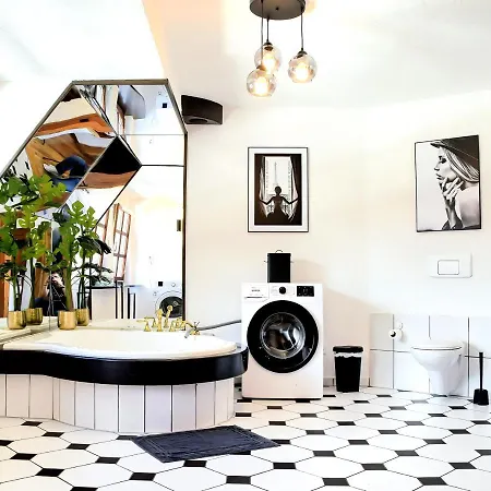 Romantic-apartment - Altbauflair Mit Dachterrasse&waldblick, Maisonette, 80m2 Apartment