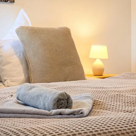 Romantic-apartment - Altbauflair Mit Dachterrasse & Waldblick, Maisonette, 80m2