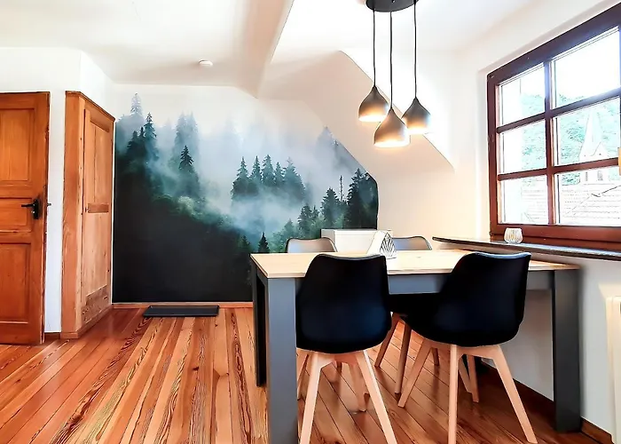 Romantic-apartment - Altbauflair Mit Dachterrasse & Waldblick, Maisonette, 80m2 *