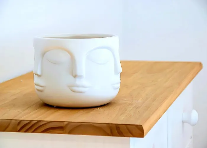 Daire Romantic-apartment - Altbauflair Mit Dachterrasse & Waldblick, Maisonette, 80m2