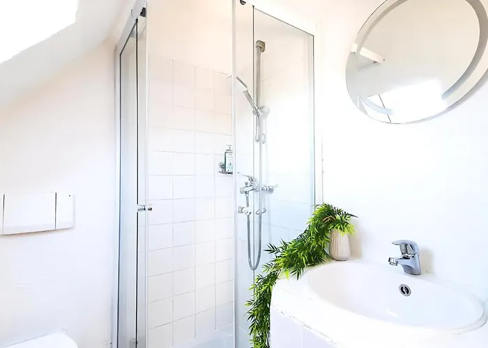 Romantic-apartment - Altbauflair Mit Dachterrasse & Waldblick, Maisonette, 80m2