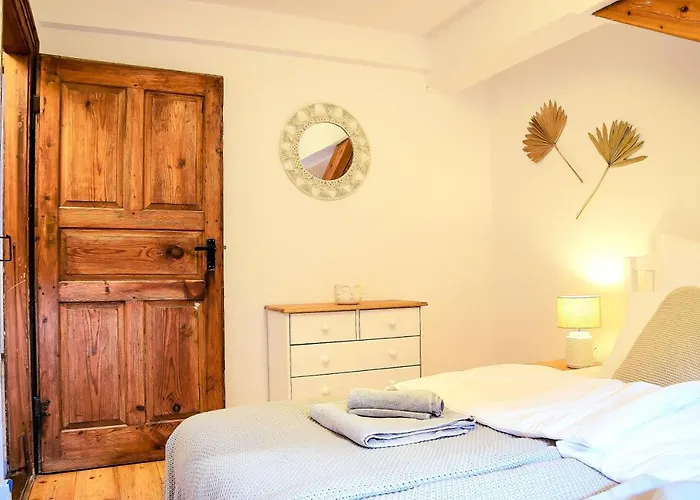 Διαμέρισμα Romantic-apartment - Altbauflair Mit Dachterrasse & Waldblick, Maisonette, 80m2 Annweiler am Trifels