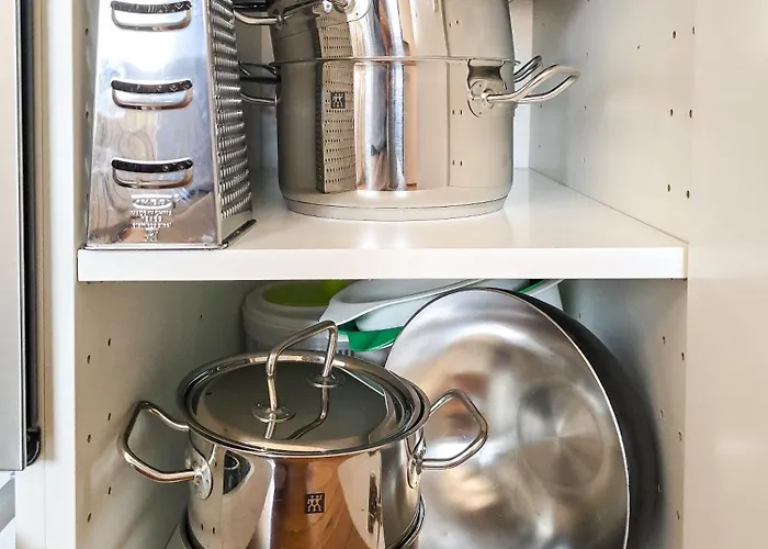 Daire Romantic-apartment - Altbauflair Mit Dachterrasse & Waldblick, Maisonette, 80m2