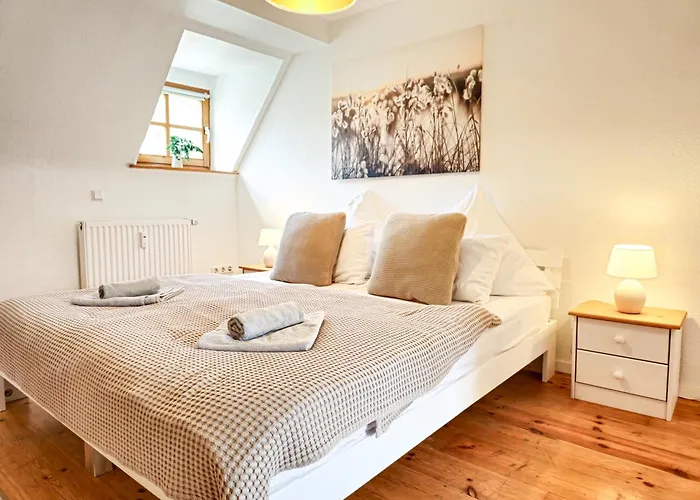 Romantic-apartment - Altbauflair Mit Dachterrasse & Waldblick, Maisonette, 80m2 Daire Annweiler am Trifels